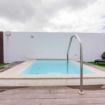 Villa Adrián *